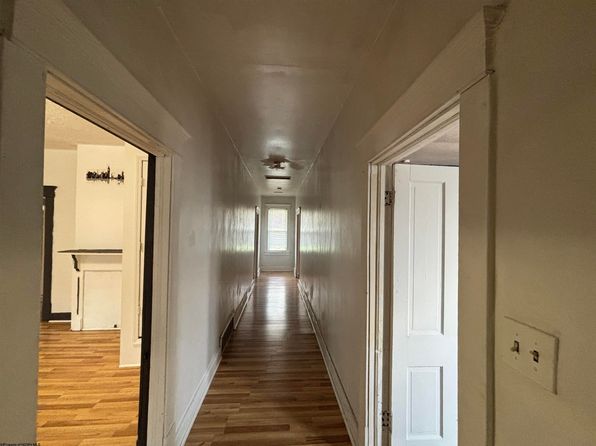 29 Dan St, Hepzibah, WV 26369