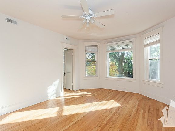 2nd image of 2438 W Wilson Ave #Fl2