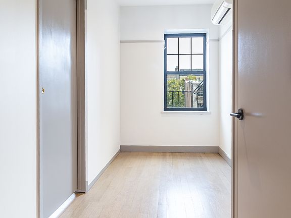 2nd image of 459 W 43rd St APT 4