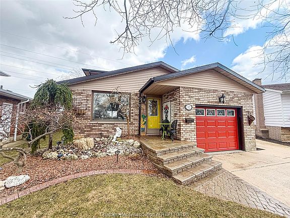 3rd image of 112 Goldpark Rd