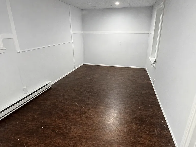 727 Front St #4 — Photo 3