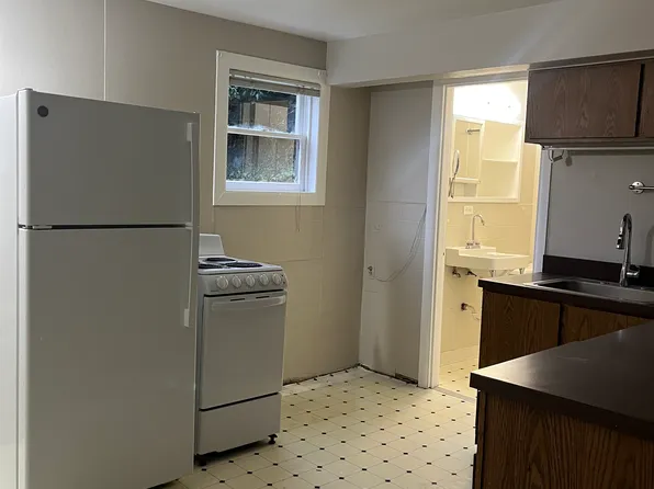 308 NW 49th St, Seattle, WA 98107