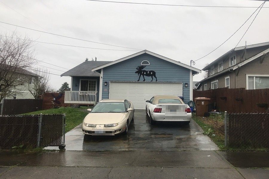 1st image of 1628 E 66th St