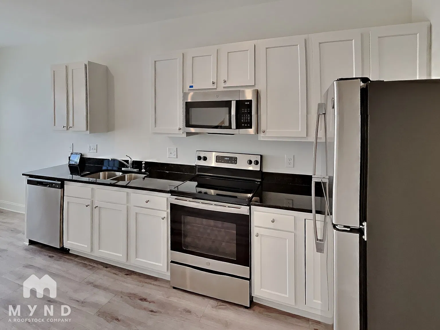 2 bed, 2.5 bath, 1188 sqft, $1,575 — Photo 4