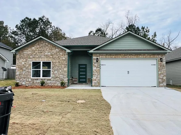 326 Partisan Dr, Phenix City, AL 36870