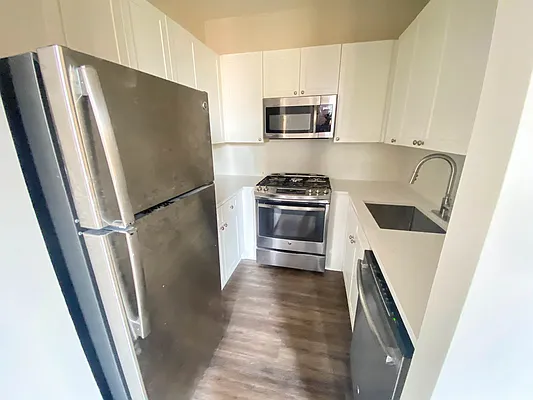 Rented by Corcoran | media 25