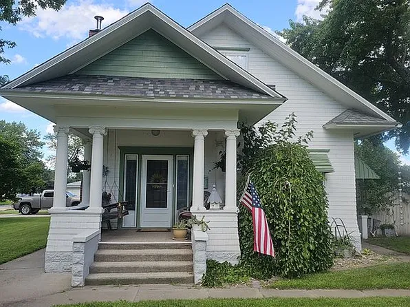 920 Grant St, Saint Paul, NE 68873