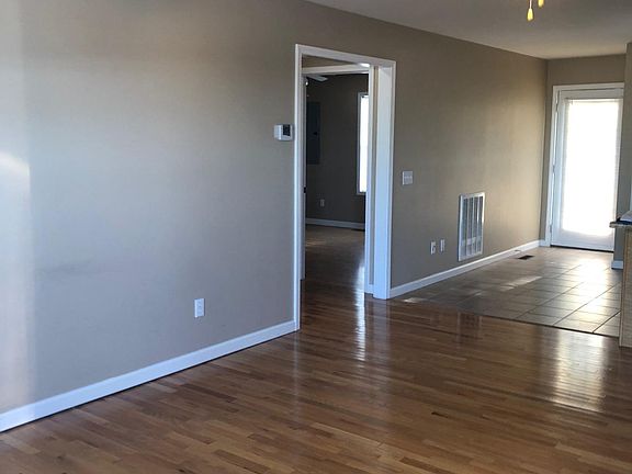 2nd image of 122 Austin Ave