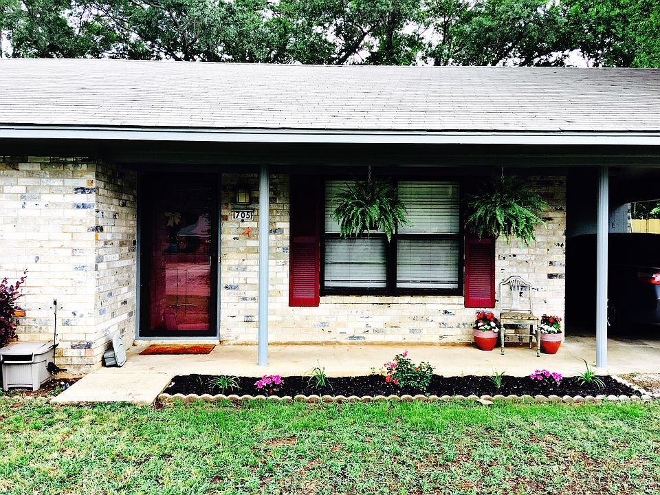 1st image of 705 Melinda Ln