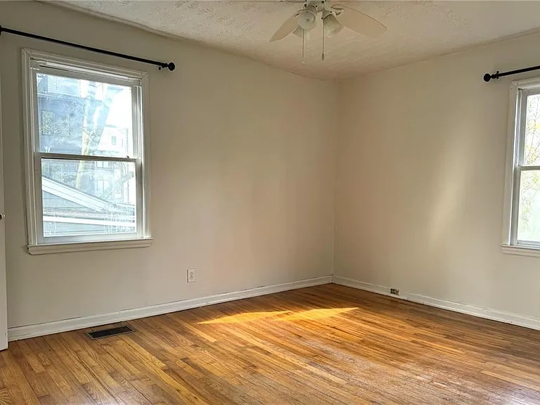 183 Dearborn St SE — Photo 9