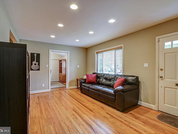 4th image of 4418 Colfax St