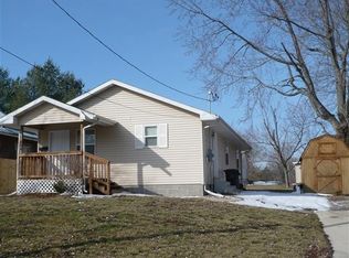 804 C St, Charleston, IL 61920