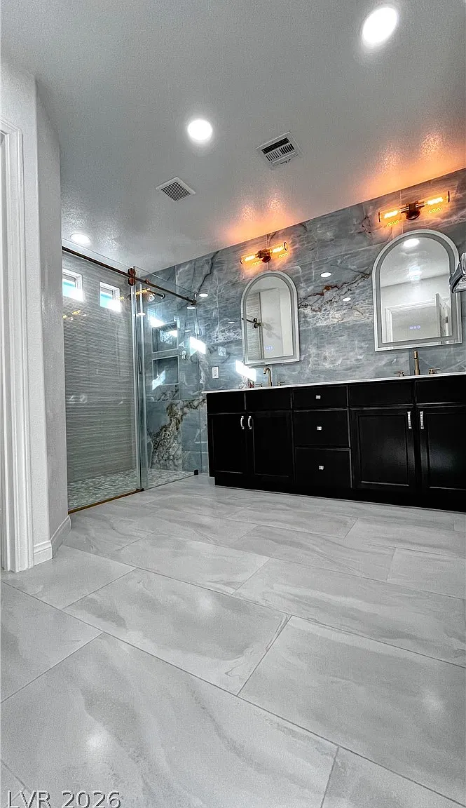 5 bed, 2.5 bath, 2277 sqft, $2,650 — Photo 4