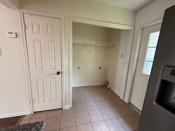 4th image of 304 Rayburn St