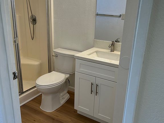5th image of 803 E Rosewood Ct