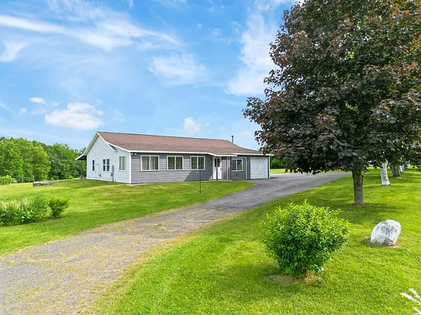 825 W River Road, Augusta, ME 04330
