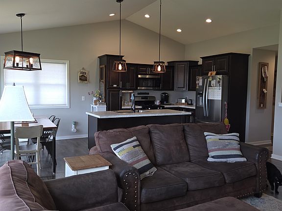 5th image of 678 Westfield Ave