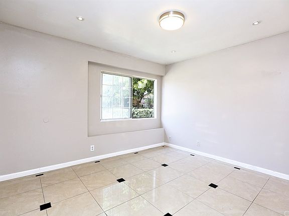5th image of 12910 Barranca Ln #16