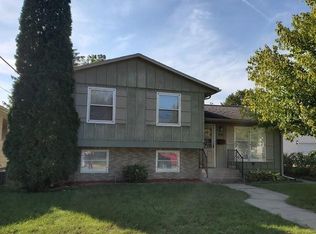 912 N Van Buren Ave, Mason City, IA 50401
