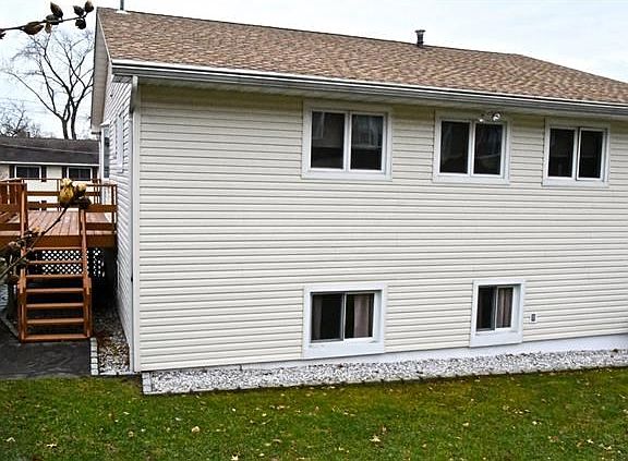 A well-maintained home in pristine condition!