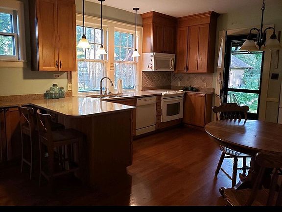 4th image of 22611 Morley Ave