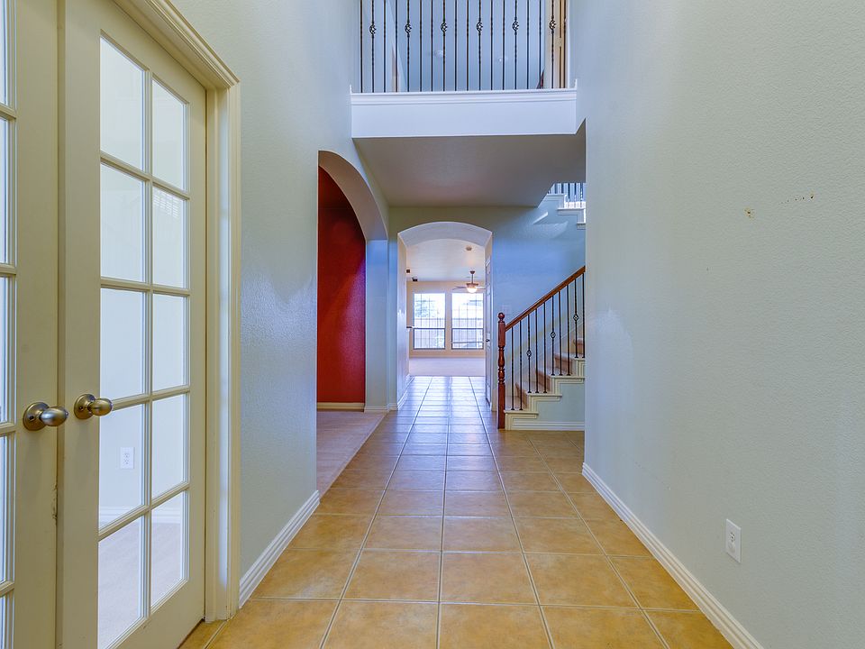 1st image of 2424 Greenbrook Dr