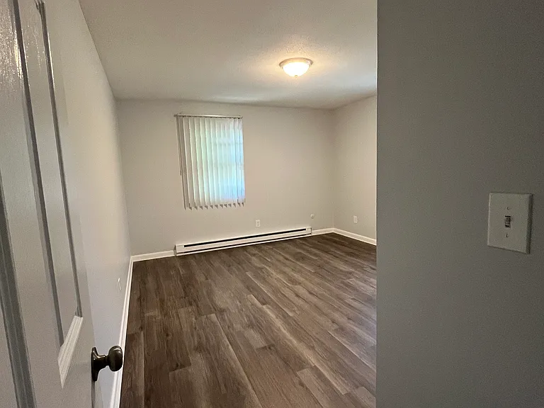 300 E Main St #1C — Photo 4