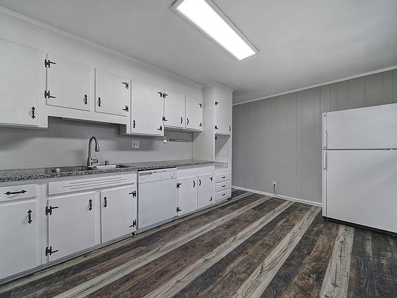 5th image of 1321 Lynhurst Dr