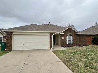 10413 NW 45th St, Yukon, OK 73099