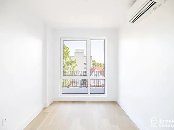 3308 Glenwood Road image 11 of 27