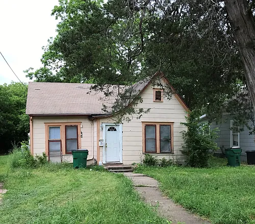 208 N Lumpkin St Photo 1