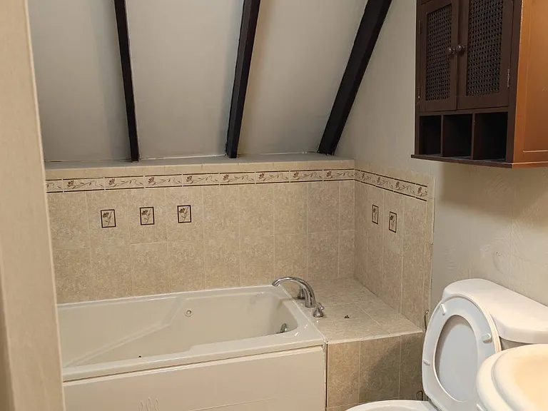 6 Howe Ct — Photo 10