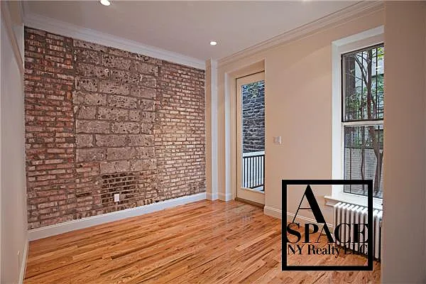 Rented by A Space Realty NY LLC | media 4