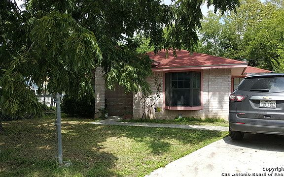4th image of 913 Stonewall St