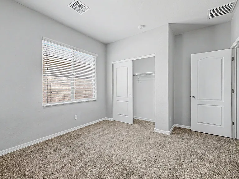 41177 W Lucera Ln — Photo 23