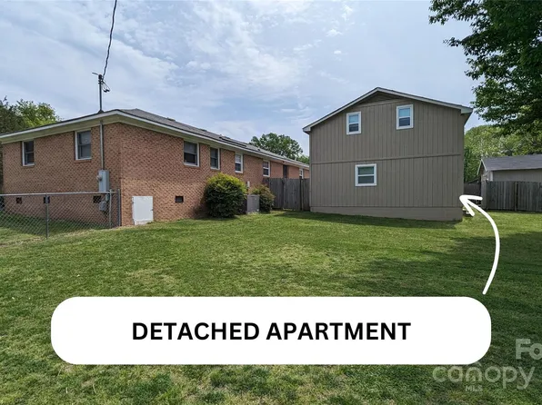 112 Smith Cir, Matthews, NC 28104