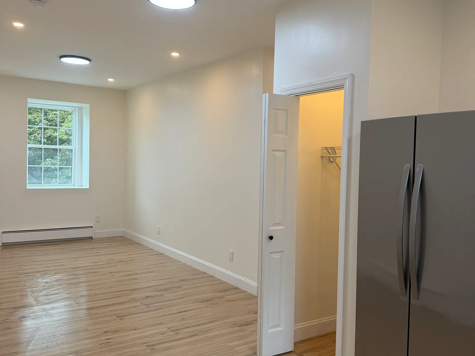 2 bed, $1,950 — Photo 4