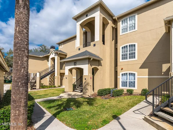 1701 THE GREENS Way #1821, Jacksonville Beach, FL 32250