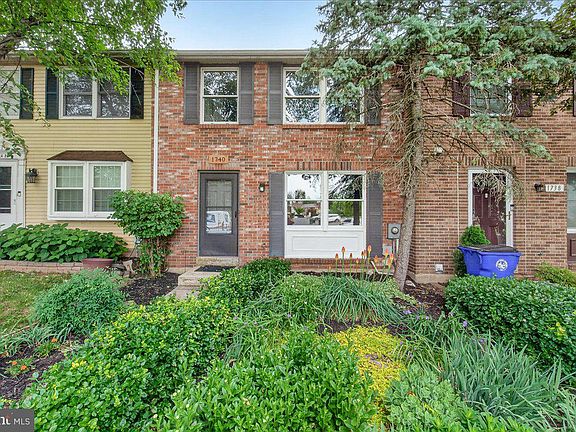 3rd image of 1740 Heather Ln
