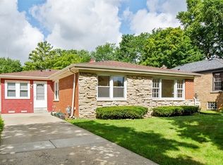 942 Brown Ave, Evanston, IL 60202