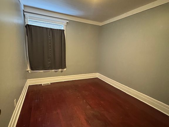 2nd image of 7302 S Blackstone Ave #1S
