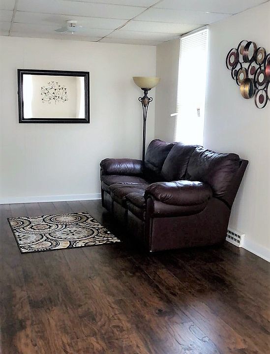 2nd image of 3008 Elisha Ave