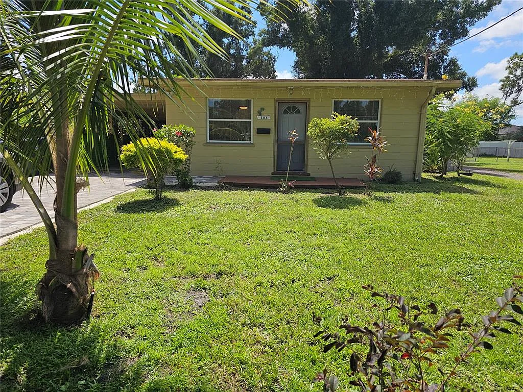 1 bed, 1.0 bath, 576 sqft, $1,250 — Photo 2