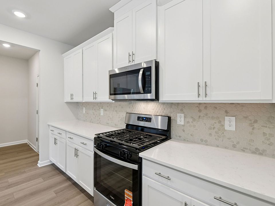 The Brentwood floorplan with the Elemental Linen interior package.