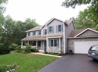 3617 Elmshire Dr, McHenry, IL 60051