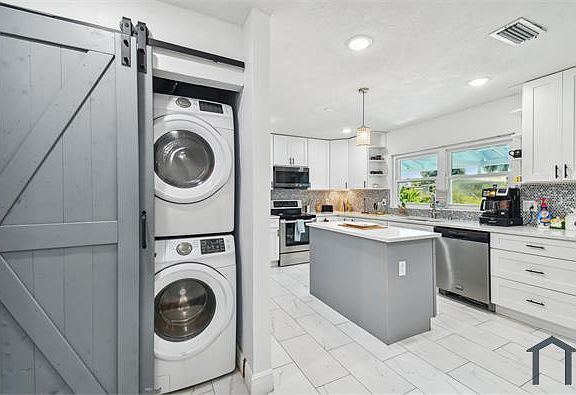5th image of 5816 Liverpool Dr