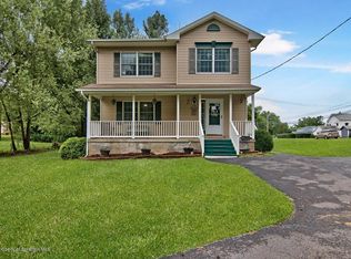 106 Drake St, Moosic, PA 18507