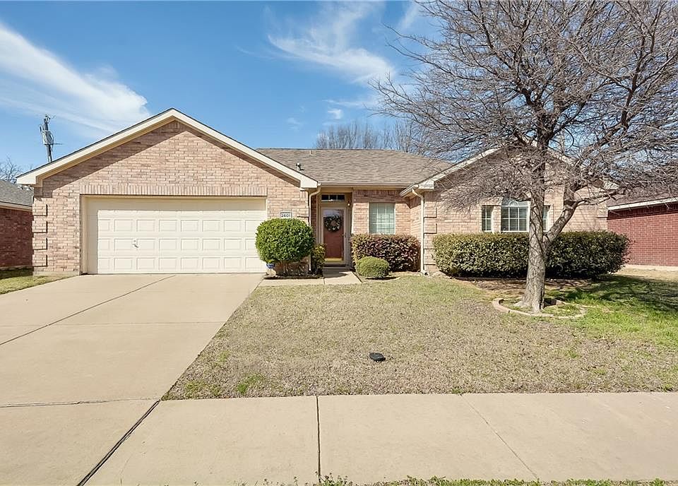 1st image of 2601 Douglas Dr