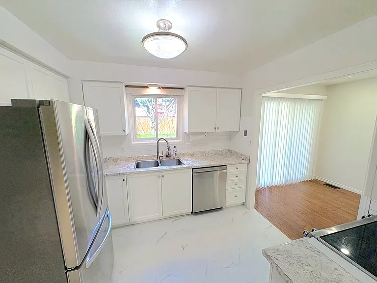 39 Elma St — Photo 14