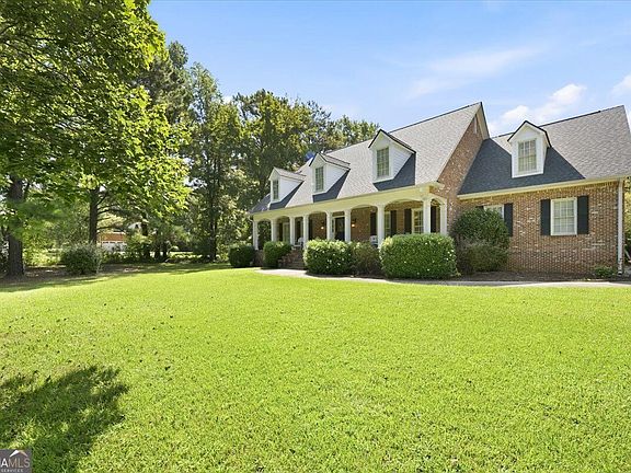 2nd image of 25 Jennings Ln